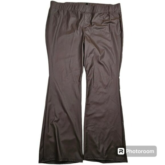 TORRID Signature Waist Faux Leather Bootcut Pants in 4 (26) - Picture 7 of 9
